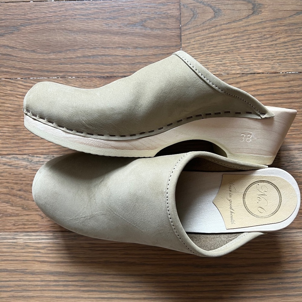 No 6 leather clog size EU 38 (fits 7.5 / 8 size)